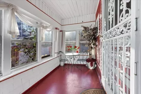 54 Dawes St, Springfield, MA 01109 photo 4