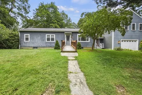 21-21 A Dwight St, Halifax, MA 02338