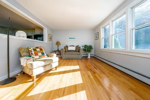4 Oregon Rd, Mashpee, MA 02649 photo 8