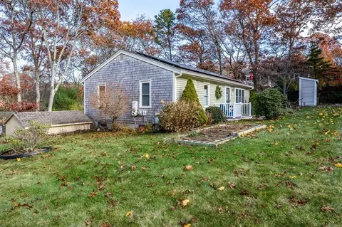 4 Oregon Rd, Mashpee, MA 02649 photo 6