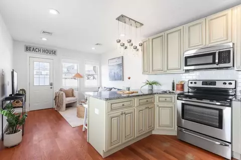 12 Argyle St, Revere, MA 02151