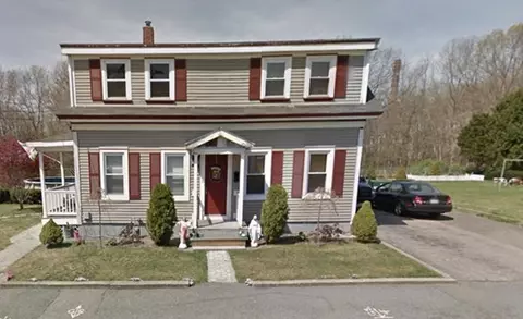 2 3rd Ave, Taunton, MA 02780
