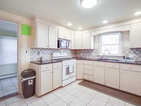 16 3rd Ave, Lowell, MA 01854 photo 6