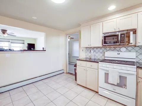16 3rd Ave, Lowell, MA 01854 photo 4