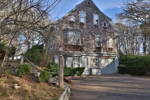 190 Country Side Dr, Chatham, MA 02633