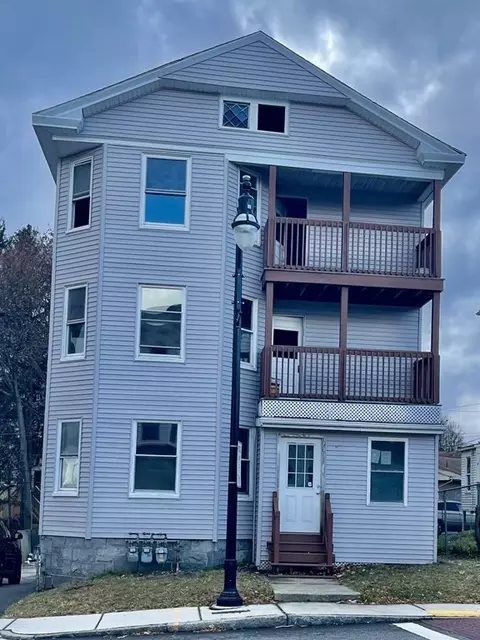 8 Massasoit Rd, Worcester, MA 01604