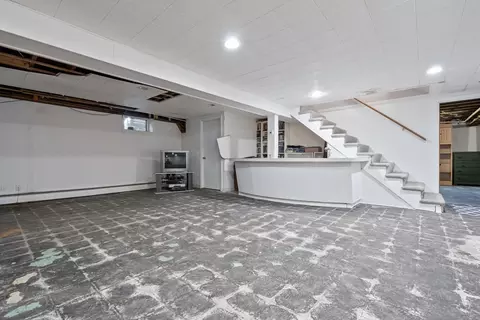 8 Eisenhower Ave, Beverly, MA 01915 photo 31