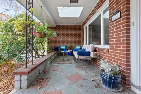 8 Eisenhower Ave, Beverly, MA 01915 photo 5