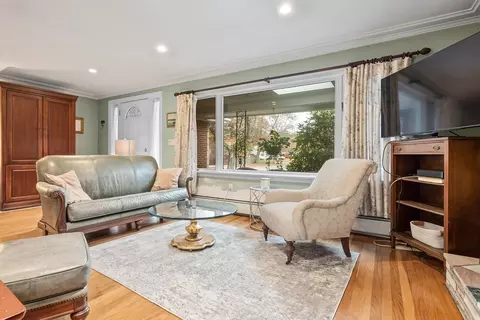 8 Eisenhower Ave, Beverly, MA 01915 photo 8