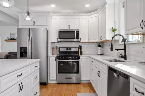 300 Massasoit Rd, Worcester, MA 01604 photo 12