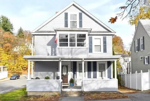 122 Hoyt Ave, Lowell, MA 01852