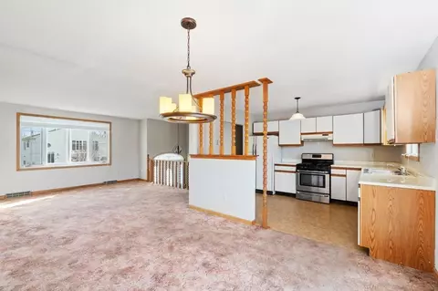 11 Dundee St, Fall River, MA 02721 photo 6