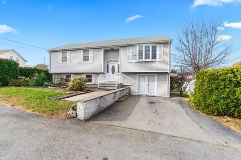 11 Dundee St, Fall River, MA 02721 photo 2