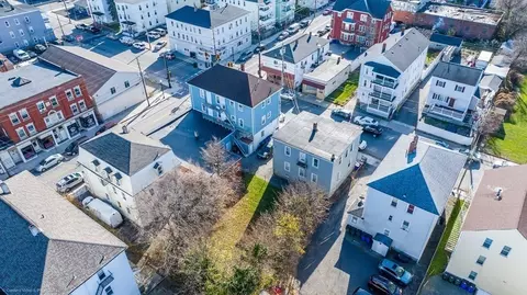 772 Globe, Fall River, MA 02724