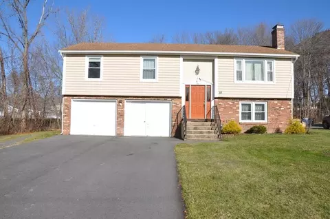 38 Humphrey Ln, West Springfield, MA 01089