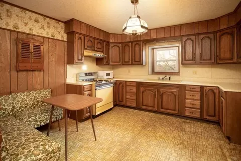 314 Cory St, Fall River, MA 02720 photo 31