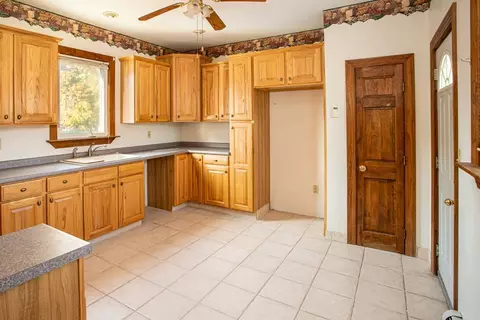 314 Cory St, Fall River, MA 02720 photo 4