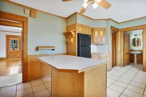 6 Carlos St, Springfield, MA 01104 photo 18