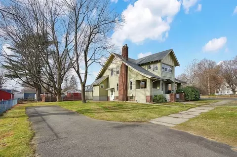 6 Carlos St, Springfield, MA 01104 photo 2