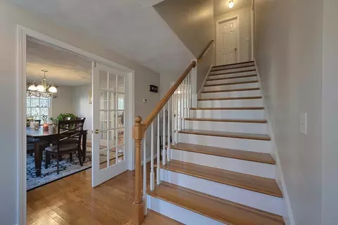 5 Old Mill Ln, Reading, MA 01867 photo 2