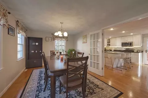 5 Old Mill Ln, Reading, MA 01867 photo 3