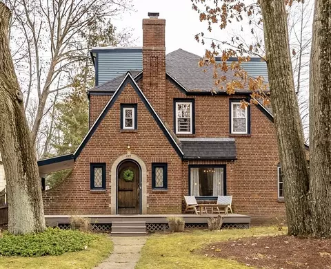 259 Trafton Rd, Springfield, MA 01108