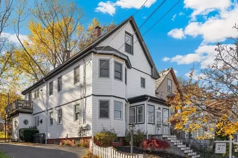220 Webster Ave, Chelsea, MA 02150