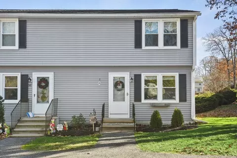 270 Sunderland Rd #92, Worcester, MA 01604
