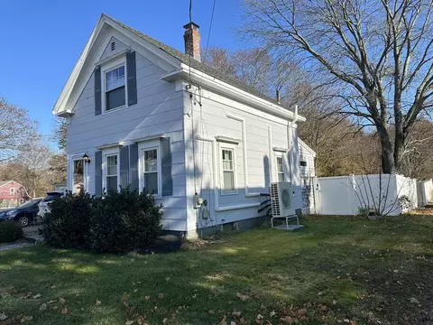 341 Hartford Ave, Bellingham, MA 02019