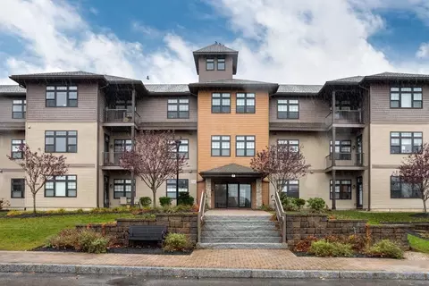 7 Executive Dr #214, Stoneham, MA 02180