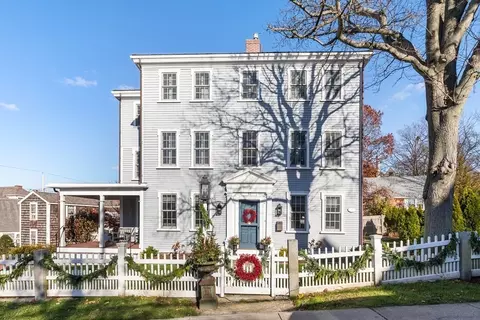 37 Mt Pleasant St #2, Rockport, MA 01966