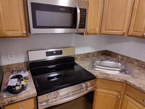 21 Staples Ave #35, Everett, MA 02149 photo 2