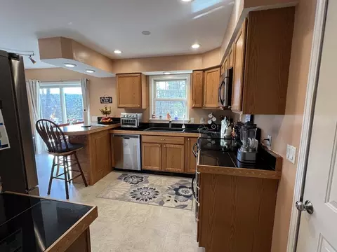 10 Ridge Rd, Erving, MA 01344 photo 6
