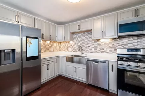 64 Pilgrim Rd, Pembroke, MA 02359