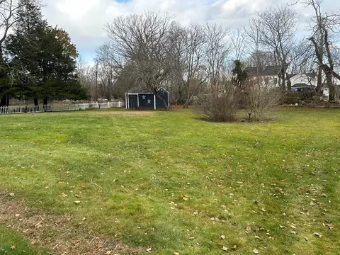 7 Rivet St, Acushnet, MA 02743 photo 3
