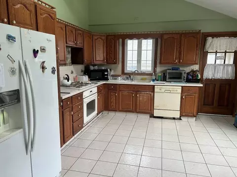 7 Rivet St, Acushnet, MA 02743 photo 5