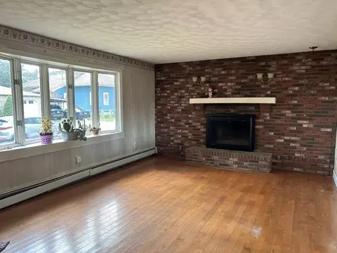 7 Rivet St, Acushnet, MA 02743 photo 4