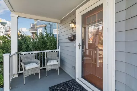 35 Gledhill Ave, Everett, MA 02149 photo 3