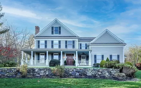 151 Pine St, Dover, MA 02030