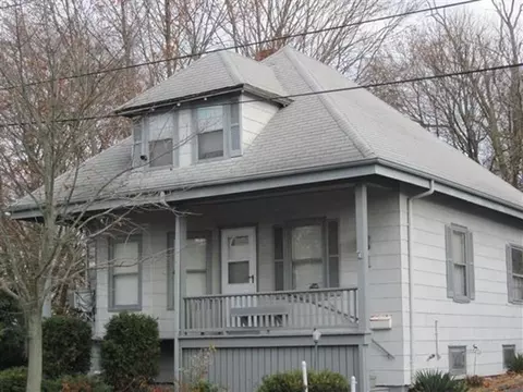 31 Garrison St, Fairhaven, MA 02719