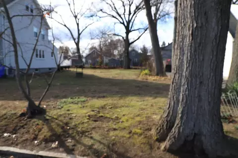 28 Judson St, Springfield, MA 01104