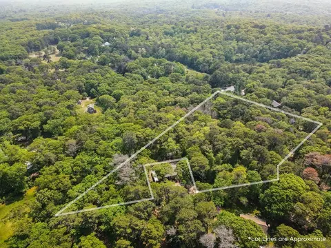 0 Paula Ave, Tisbury, MA 02568