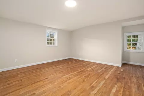 4 Sylvan St, Saugus, MA 01906 photo 27