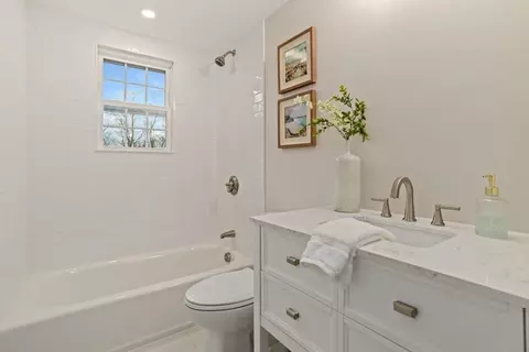 4 Sylvan St, Saugus, MA 01906 photo 24