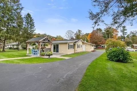 26 Doris Rd, Framingham, MA 01701 photo 33