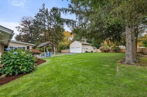 26 Doris Rd, Framingham, MA 01701 photo 28