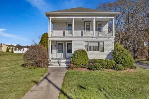 82 Arlington St, Taunton, MA 02780
