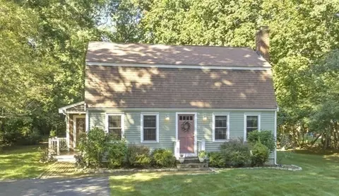 18 Pinehurst Rd, Marshfield, MA 02050