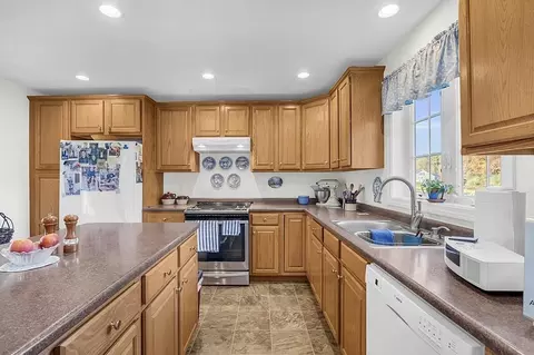 79 River Rd, Pepperell, MA 01463 photo 8