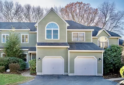 268 Bishops Forest Dr #268, Waltham, MA 02452